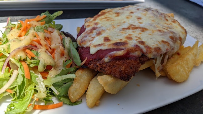 Comentarii opinii despre The Breakwater