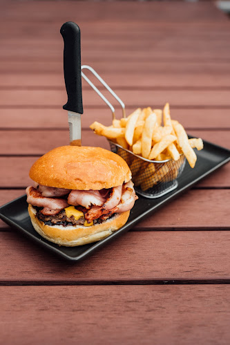 The Belmore Hotel - Maitland