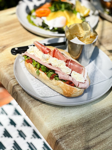 Comentarii opinii despre The Pantry Forresters Beach