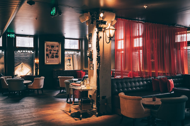 Comentarii opinii despre The Swinging Cat