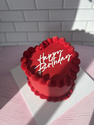 Comentarii opinii despre Here For The Cake