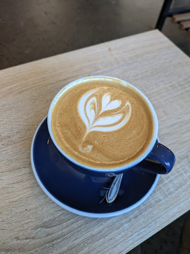 Comentarii opinii despre District B