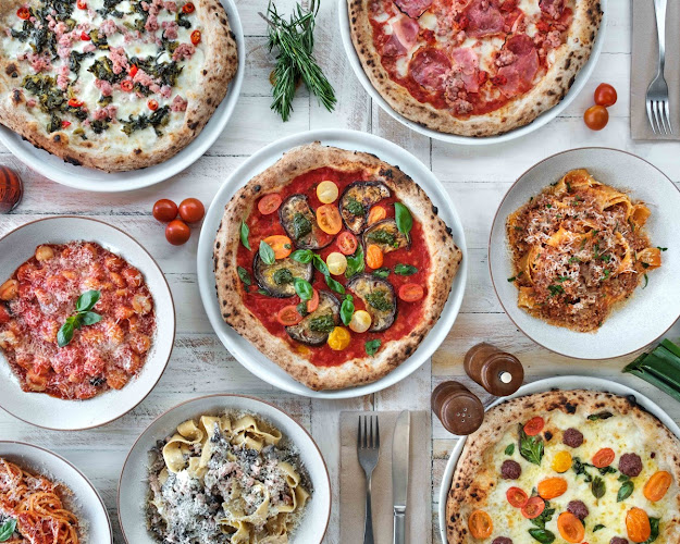 Enter via, Shop 6 / 122 Edinburgh Rd, The Postern, Castlecrag NSW 2068