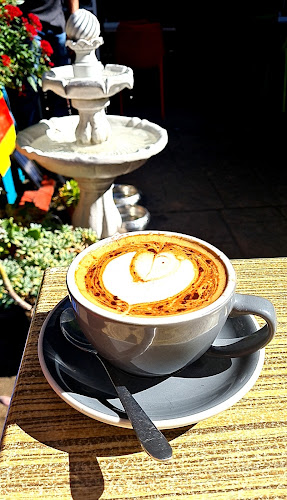 Snag & Brown - Annerley