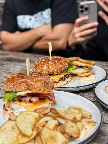 Comentarii opinii despre Bank St + Co