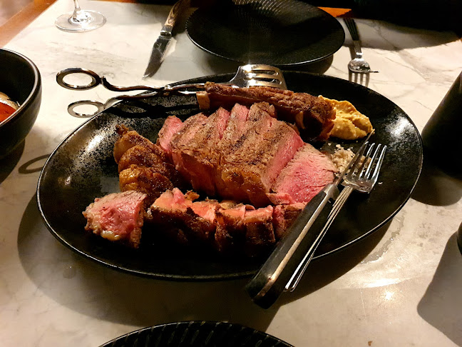 Comentarii opinii despre ESQ Bar + Dining