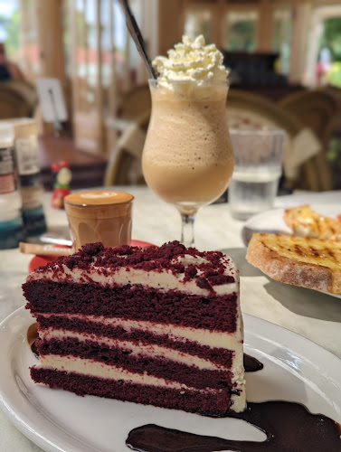 Comentarii opinii despre Poets Cafe