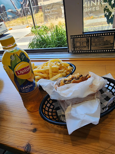 SALTY DOG SEAFOOD AND GRILL - Hospitality and gastronomy