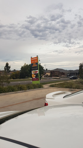 Arnolds Creek Shopping Centre, Shop 1/3 Claret Ash Blvd, Harkness VIC 3337