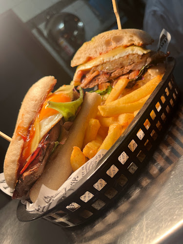 39 Maitland Rd, Mayfield NSW 2304