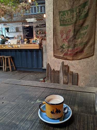 Comentarii opinii despre Peter Rabbit Cafe