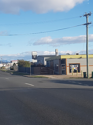 Grab n Go Takeaway East Devonport - Hospitality and gastronomy