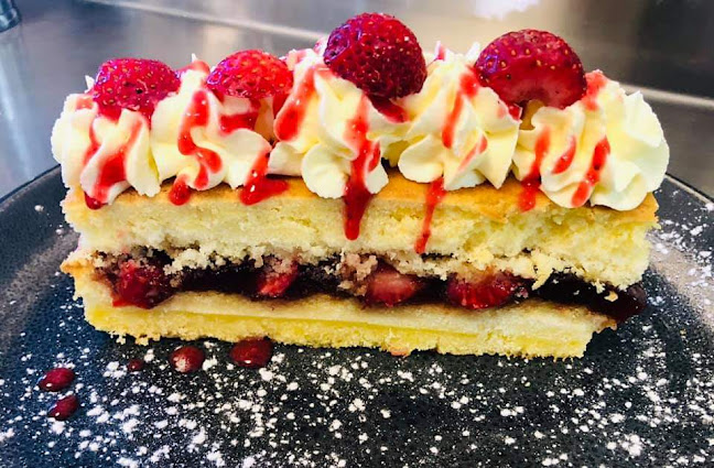 100 Hughes Rd, Bargara QLD 4670