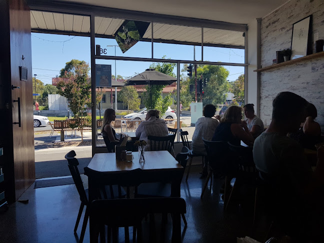 Comentarii opinii despre Country Heart Cafe