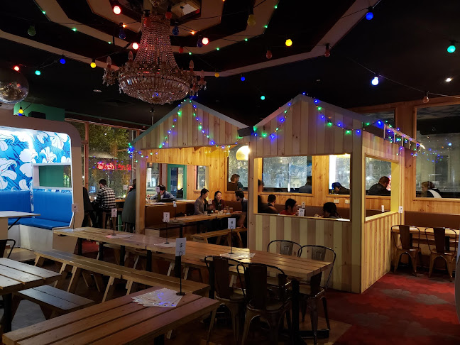 Opinii despre Grand Trailer Park Taverna în Melbourne - Hospitality and gastronomy