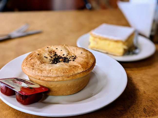 Opinii despre Tatura Hot Bread în Tatura - Hospitality and gastronomy