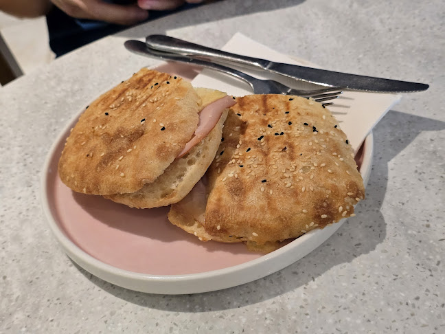 Louve Cafe & Function Venue - Hospitality and gastronomy