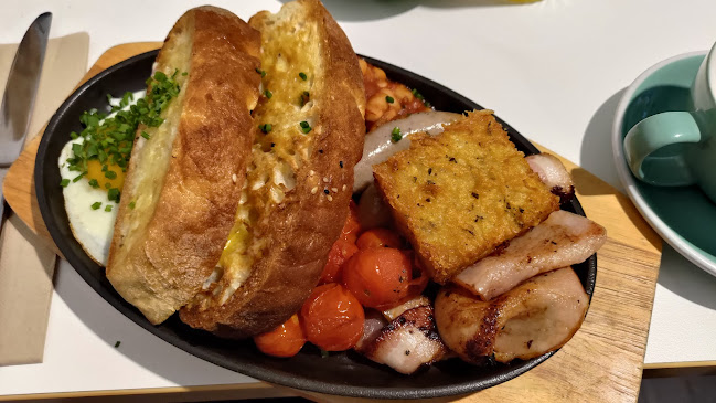 Crack Kitchen - Hospitality and gastronomy