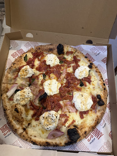 Johnny Gio's Pizza Bondi - Hospitality and gastronomy