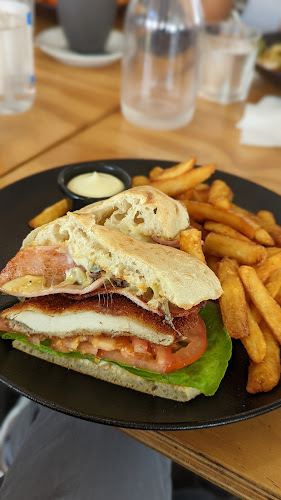 Avenue Cafe Mackay - Hospitality and gastronomy