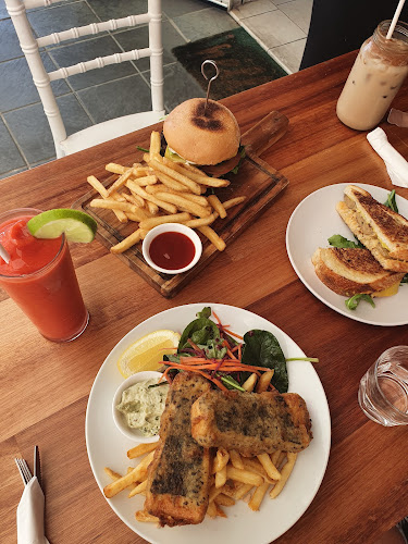 Ebb and Flow Darwin - Hospitality and gastronomy