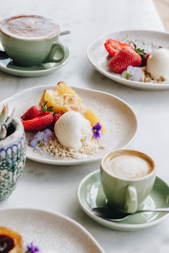 Opinii despre Bar Botanica în Erina - Hospitality and gastronomy