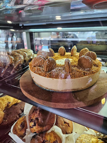 3/304-308 Mulgrave Rd, Westcourt QLD 4870