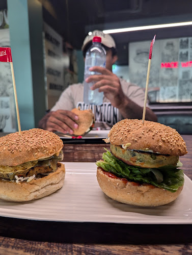 Grill'd Burgers - The Willows - Hospitality and gastronomy