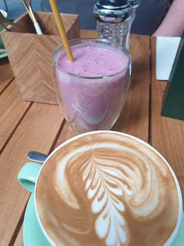 Comentarii opinii despre 99 Shades of Green