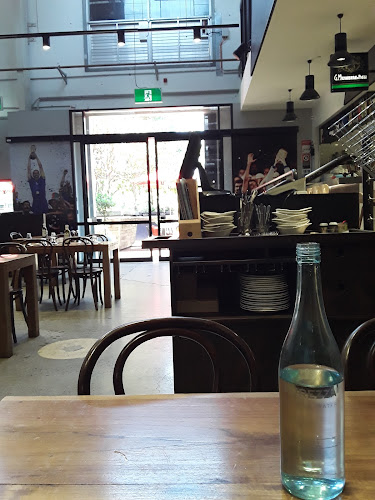 Opinii despre CURVA Cucina & Bar în Alexandria - Hospitality and gastronomy