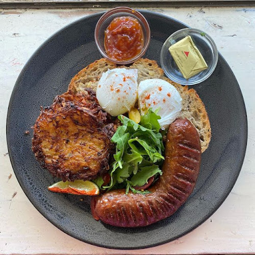 Snag & Brown - Annerley