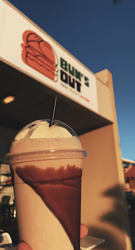 Comentarii opinii despre Buns Out Burgers