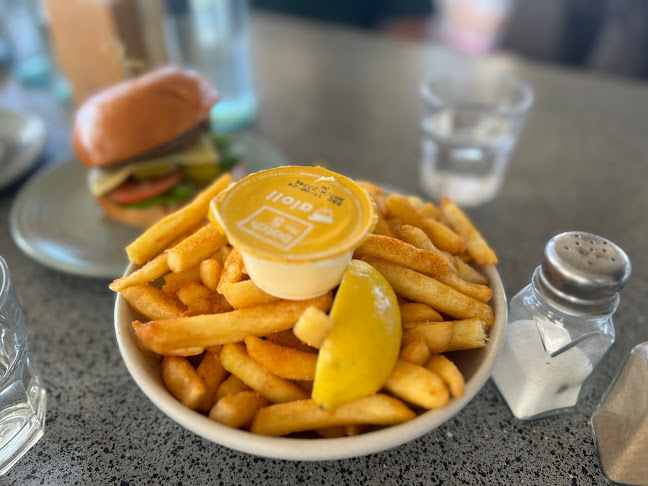 Bulli Beach Cafe - Hospitality and gastronomy