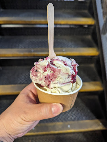 5 Third St, Bowden SA 5008