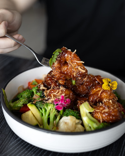 Comentarii opinii despre Chilli & Basil Thai Restaurant