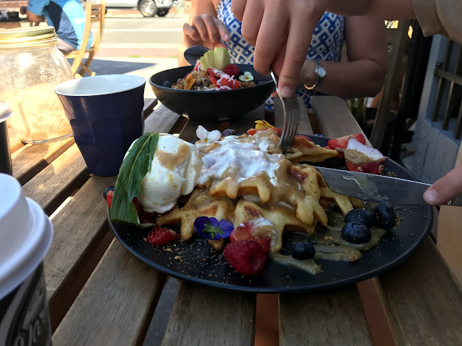 Opinii despre Yarnsy's Cafe & Art Space în Wollongong - Hospitality and gastronomy