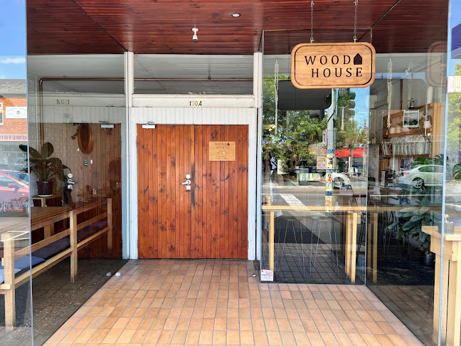 WoodHouse Cafe