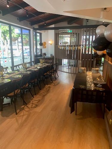 Comentarii opinii despre The Cavill Hotel