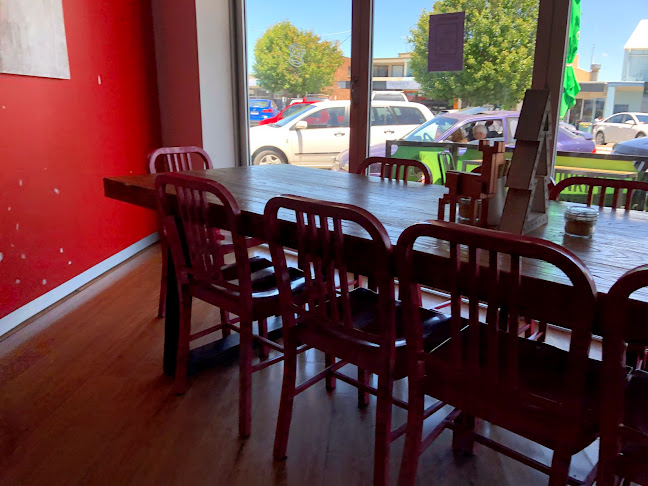 Funkey Monkey Cafe - Lakes Entrance