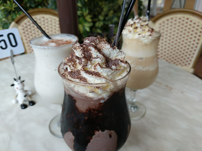 Comentarii opinii despre Poets Cafe