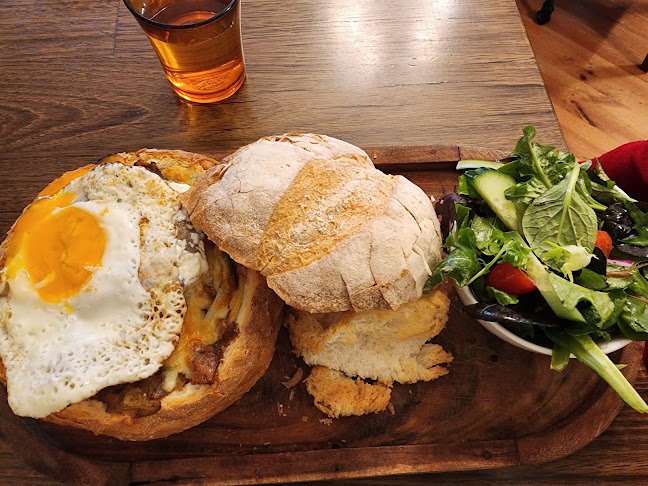 Opinii despre King Henry’s Restaurant în Sassafras - Hospitality and gastronomy