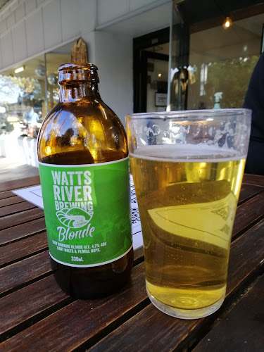 Monroe's Burgers & Beers - Hospitality and gastronomy