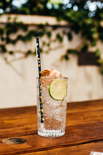 Comentarii opinii despre 4 Mates Jindalee