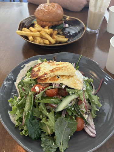 Comentarii opinii despre Urban Grounds Cafe