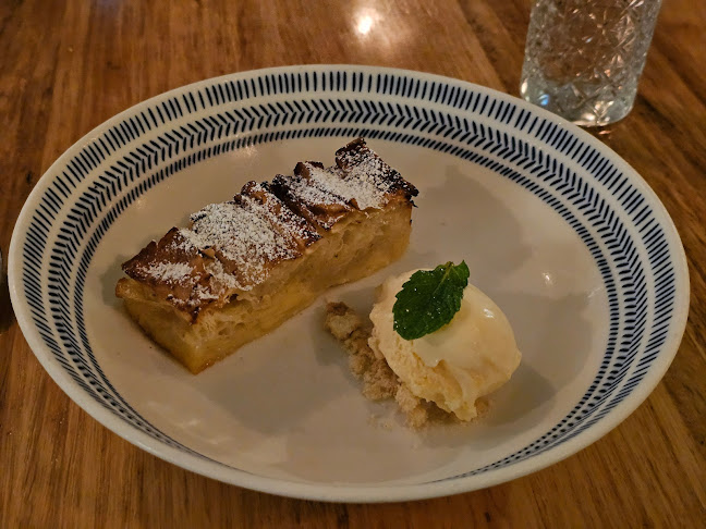 IPSOS Restaurant & Bar