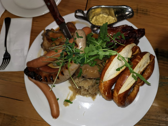 35 Mount Barker Rd, Hahndorf SA 5245