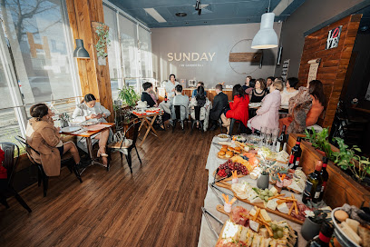 Sunday in Canberra Cafe