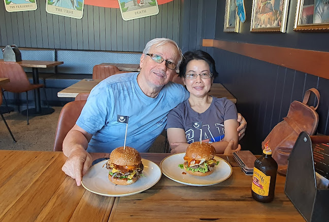 Burger Urge (Crestwood)