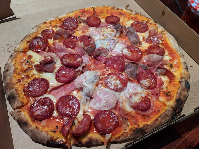 Opinii despre Louie's Pizzeria în Guildford - Hospitality and gastronomy