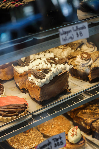 Miss Sina Nutie Store - Hospitality and gastronomy